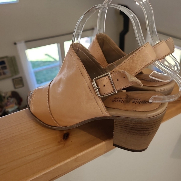 Sophia Milano womens size 7.5  Tan Leather Sling back Sandal made I. ITALY - Picture 4 of 11